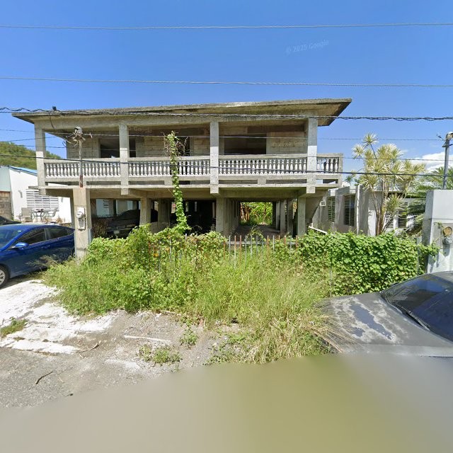 Reporte ciudadano de estorbo público en 2442+545 El Tumbao, Guánica, Puerto Rico, Guánica