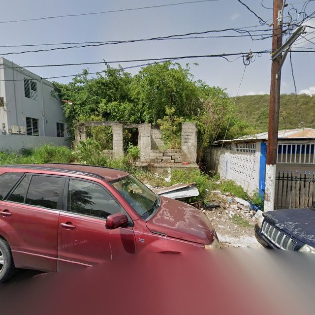 Reporte ciudadano de estorbo público en X2VH+P44 Lajas Arriba, Lajas, Puerto Rico, Lajas