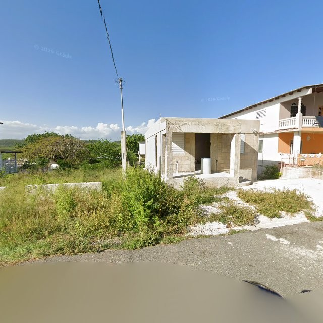 Reporte ciudadano de estorbo público en X3F3+J3X Guánica, Puerto Rico, Guánica