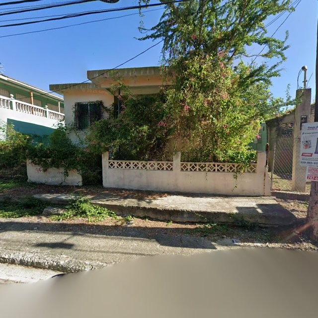 Reporte ciudadano de estorbo público en X397+654 Guánica, Puerto Rico, Guánica