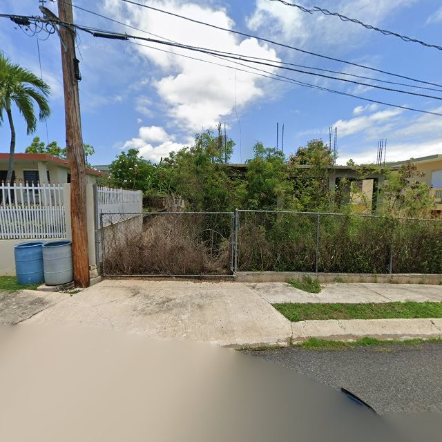 Reporte ciudadano de estorbo público en X5WP+VQ3 Indios, Guayanilla, Puerto Rico, Guayanilla