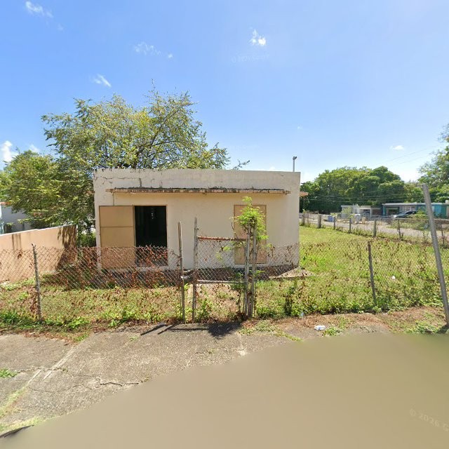 Reporte ciudadano de estorbo público en XMMH+CPW Las Ochenta, Salinas, Puerto Rico, Salinas