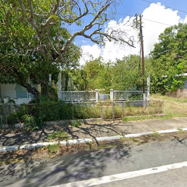 Reporte ciudadano de estorbo público en XJCP+3PG Jauca, Santa Isabel, Puerto Rico, Santa Isabel