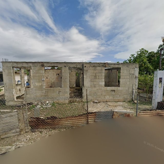 Reporte ciudadano de estorbo público en XQ9R+52G Coquí, Salinas, Puerto Rico, Salinas