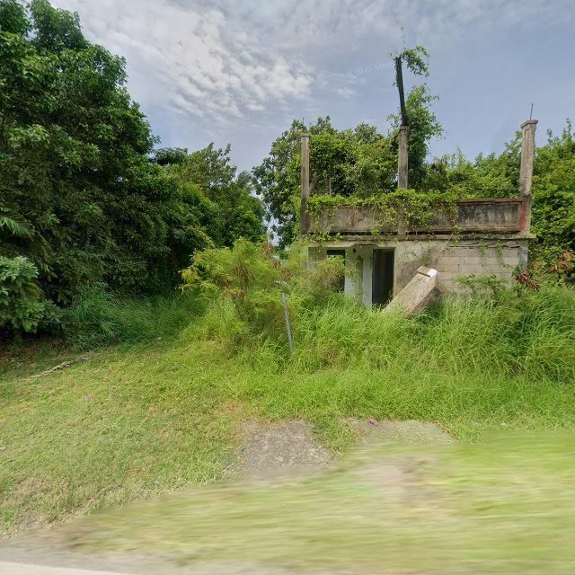 Reporte ciudadano de estorbo público en X2CR+H9M Lamboglia, Patillas, Puerto Rico, Patillas