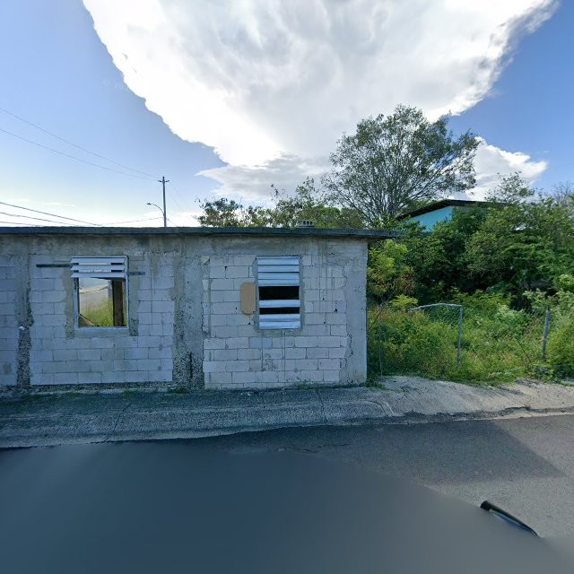 Reporte ciudadano de estorbo público en X38V+MWF Guánica, Puerto Rico, Guánica