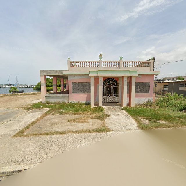 Reporte ciudadano de estorbo público en XR28+PM5 Jobos, Guayama, Puerto Rico, Guayama